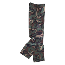 Pantalón de camuflaje con refuerzos y multibolsillos