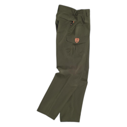 Pantalon con 2 bolsos laterales, 2 bolsos traseros  un bolso en pernera