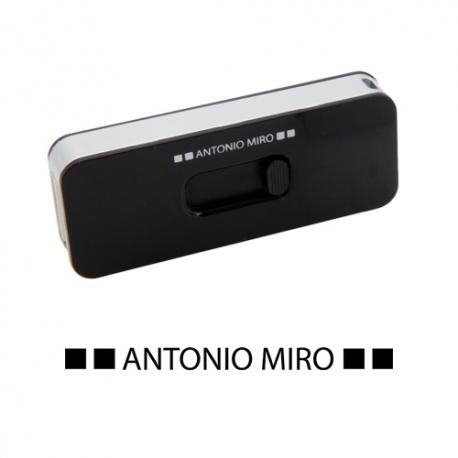 MEMORIA USB LIBER 4GB*     -ANTONIO MIRO