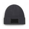 Gorro moderno con parche
