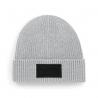 Gorro moderno con parche