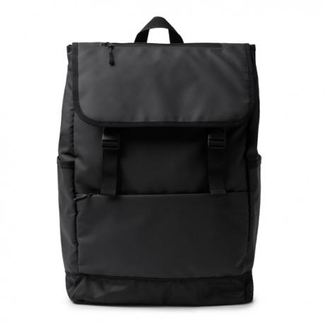 Mochila con solapa realizada en PU Leather TROIS