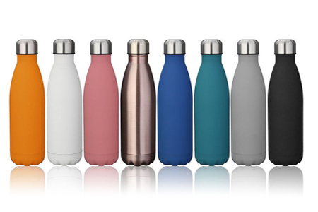 Tipos de botellas personalizadas para regalar a tu público y acertar de pleno