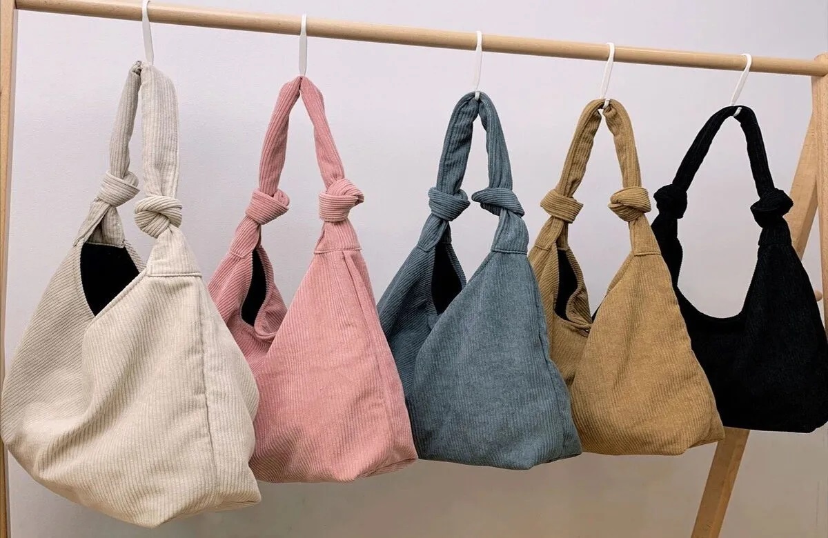 Descubre las famosas tote bags que están de moda